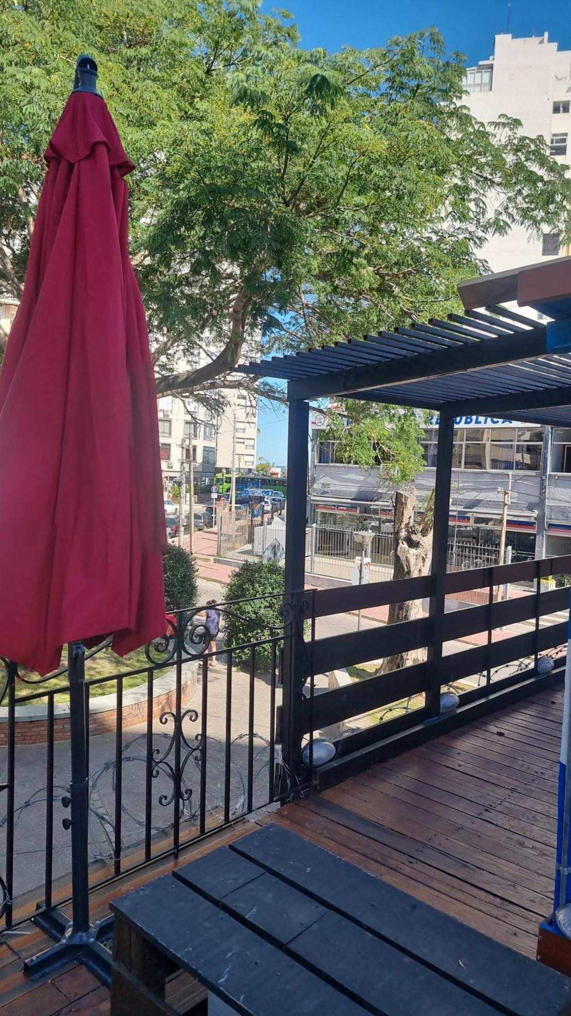 فيلا Loft Casa Dos Pisos Con Garage Pocitos Playa 4 Personas مونتيفيديو المظهر الخارجي الصورة